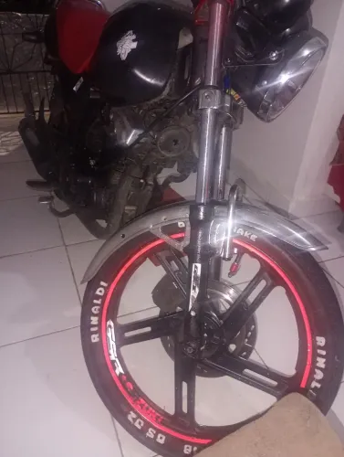 Vendo Suzuki gsr 150i toda em dias