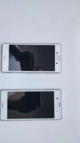 Celular sony speria ( USADO , para retirada de peças)