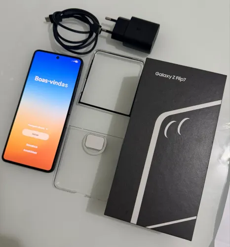 Samsung Galaxy Z Flip 7 - Novo na Caixa + Nota Fiscal - R$ 5.000