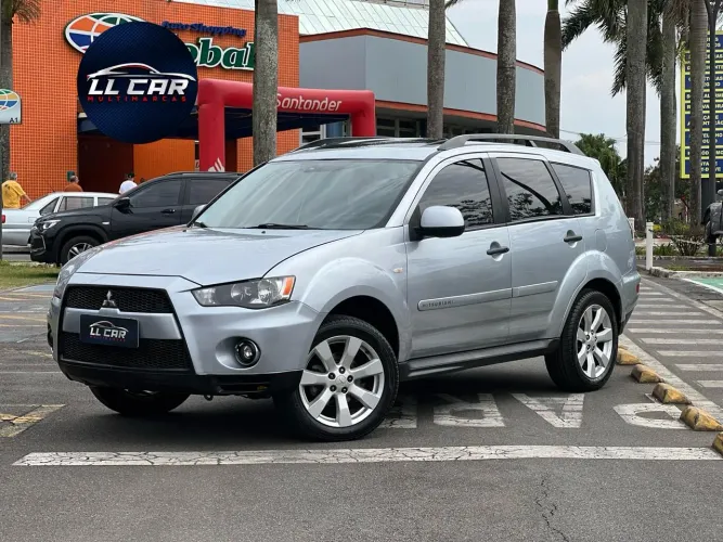 Mitsubishi Outlander 2.0 16V 160cv Aut. 2012