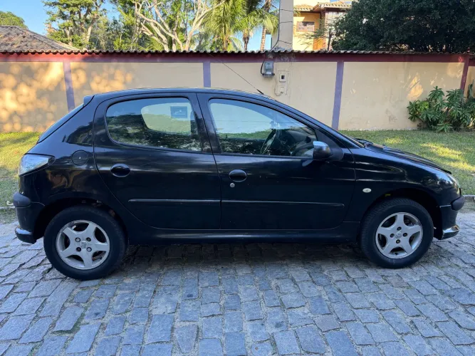 Peugeot 206 Techno/ Feline 1.6/ 1.6 Flex 16V 5P 2006