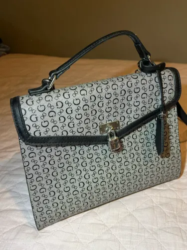 Bolsa guess original.