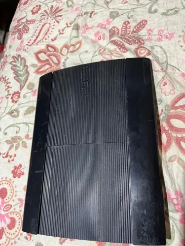 PS3 SUPER SLIM COM DEFEITO