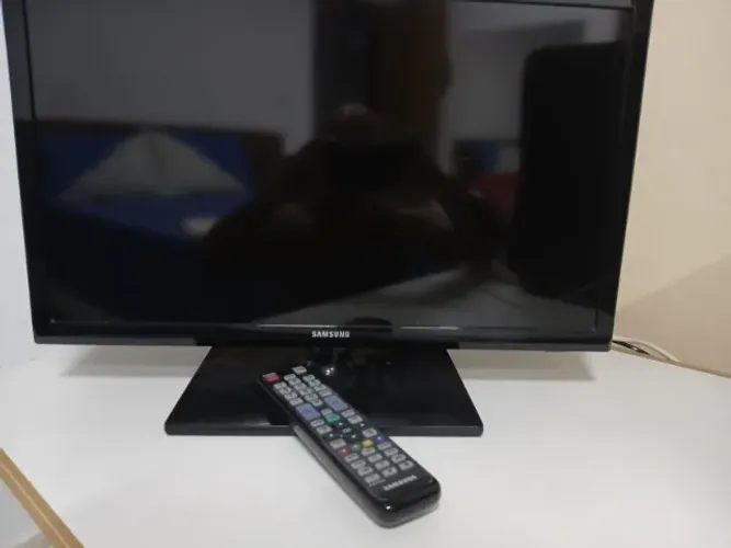 TV Samsung 24"