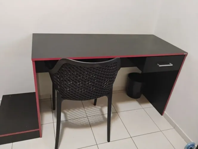 Mesa escrivaninha