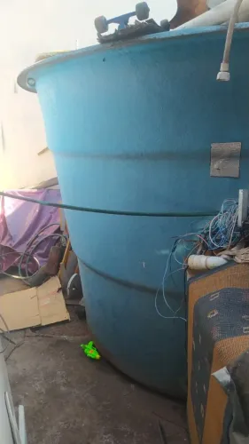 Caixa d'água 5.000 litros e bomba d'água 3 pistão