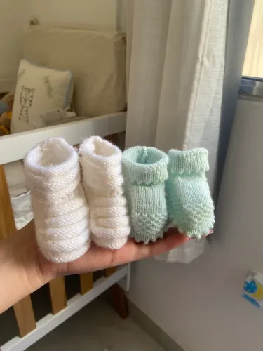 Kit 2 sapatinhos crochê p/bebê