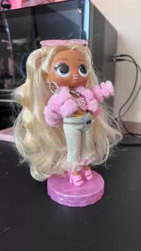 Boneca LOL Tweens Série 4 - OLIVIA FLUTTER