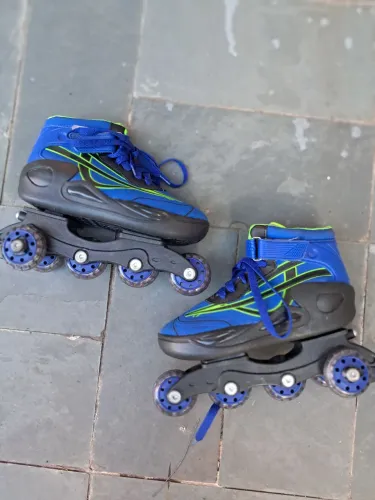 Patins infantil - n°33 pouco usado
