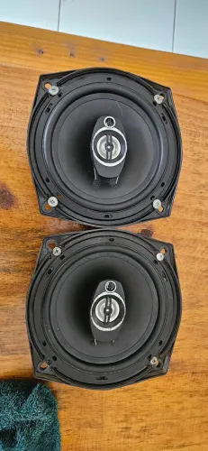 Autofalante triaxial 