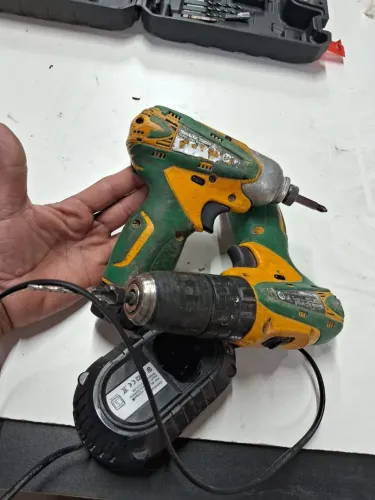 Parafusadeira de impacto