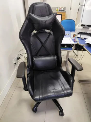 Cadeira Gamer Husky Gaming Hurricane, Preto, Com Almofadas, Reclinável, Encosto de Braço 2