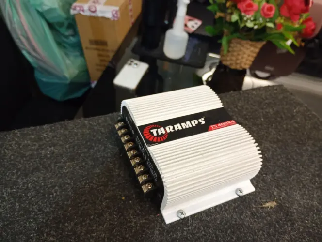 Caixa de som com módulo Taramps 400 RMS,