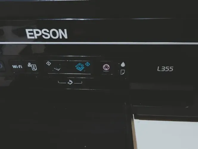 Impressora Epson L355 com defeito 