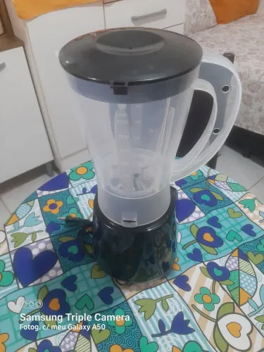 Vendo um liquidificador mallory novo com nota fiscal,usado só uma vez