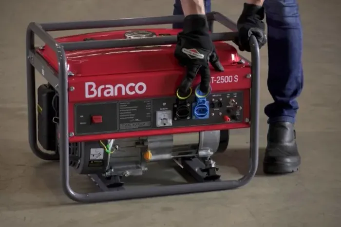 Gerador portátil Branco B4T-2500 S 2.2 kW monofásico com tecnologia AVR 110V/220V