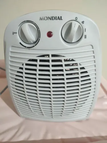 Aquecedor de Ar Mondial A-08 1800W 127V - Excelente Estado