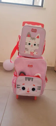 Mochila com Rodinhas e Lancheira termicaKouii Filhotiis Mia