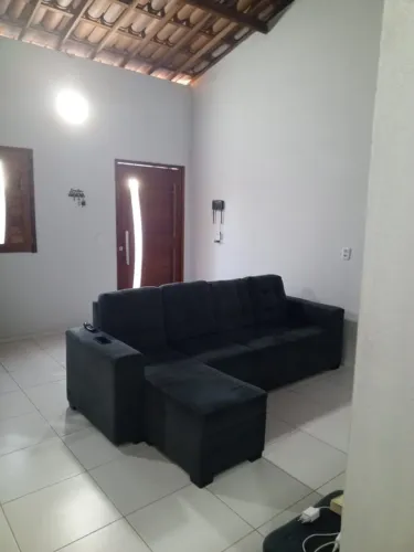 Casa em Paraipaba, 2 quartos, sala, cozinha, 1 banheiro, lavanderia, terreno 20x100