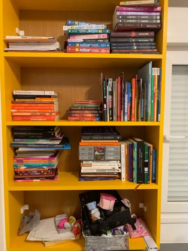 Livros diversos para doação