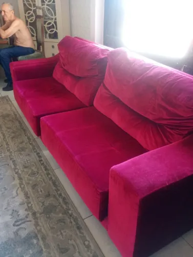 Sofá retrátil vermelho