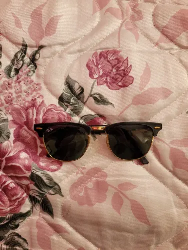óculos de sol Ray Ban Clubmaster preto<br><br>em bom estado