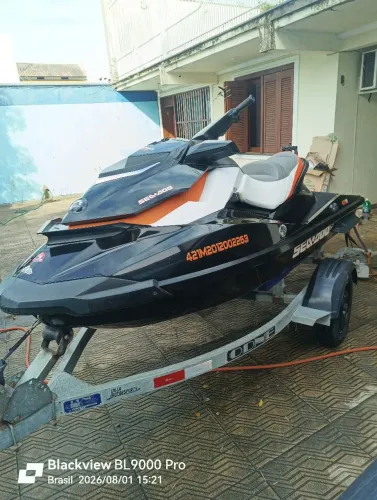 Jet ski Sea doo GTI 155 hp