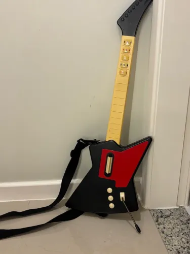 Guitarra Controle para Guitar Hero / Jogos Musicais + Correia