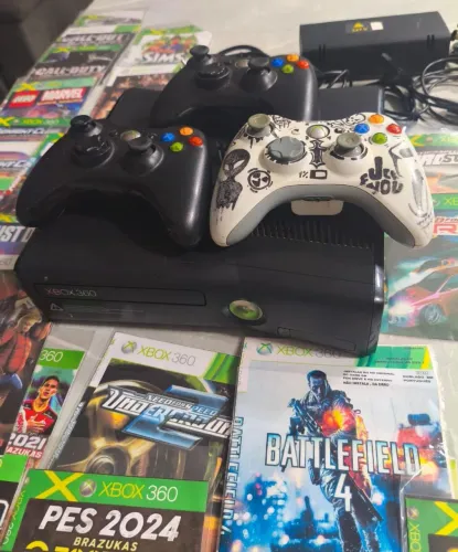 Xbox 360 hd250g 3 controles cabos e fonte completo vai com mais de 30 jogos