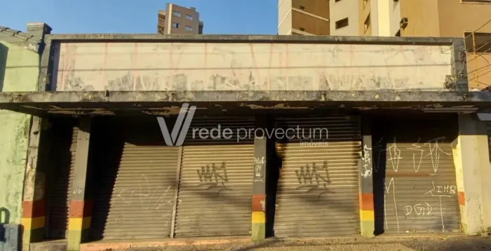 Terreno comercial à venda em frente ao novo Hospital São Luiz,