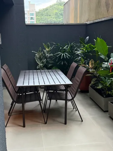 Mesa de jardim 4 cadeiras