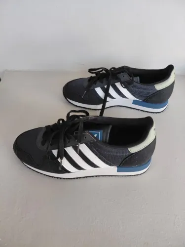 Tênis Adidas Tam. 36