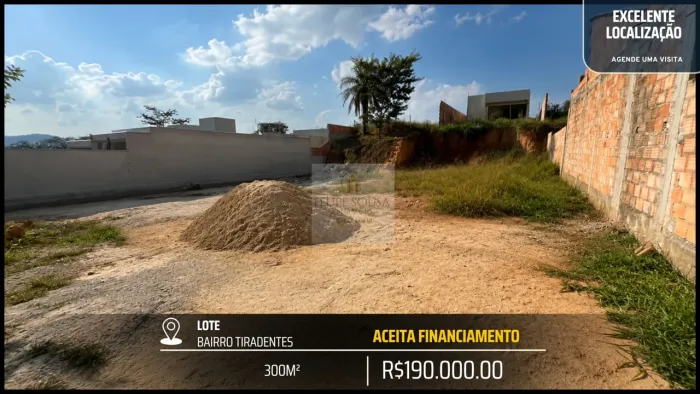 LOTE DE 300M² NO TIRADENTES - TOPOGRAFIA PLANA