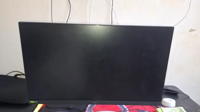 Monitor LG UltraGear 24" 180HZ C/ Suporte Articulado