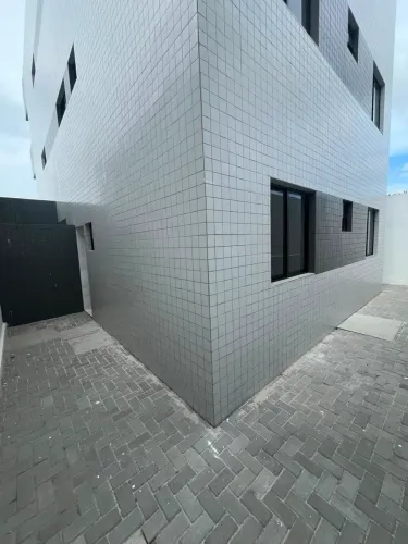 Apartamento térreo com ampla área externa | Conforto e praticidade para sua família!