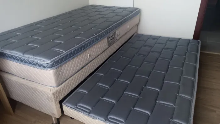 Cama solteiro queen com cama auxiliar
