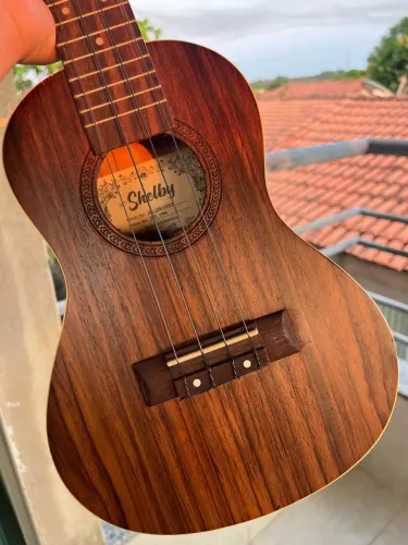 Ukulele Shelby