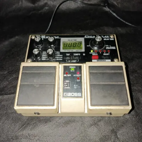 Pedal de Efeito Boss DD-20 Digital Delay Giga Delay