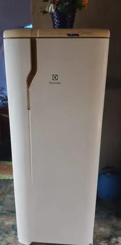 Geladeira funcionando perfeitamente gelo seco