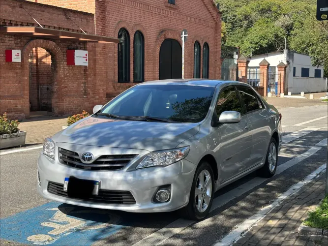 Toyota Corolla GLI 1.8 Flex 16V Aut. 2013