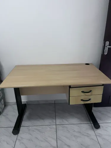 Mesa de Escritório Reforçada - Ótimo Estado