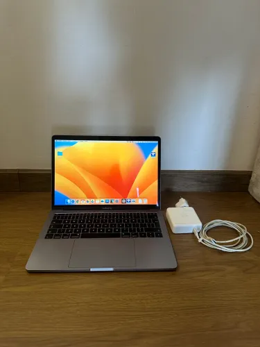 Macbook Pro 2017 13" I5 16gb
