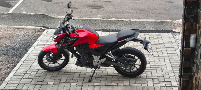 Twister cb 300f