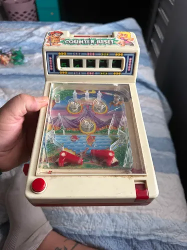 Brinquedo antigo fliper