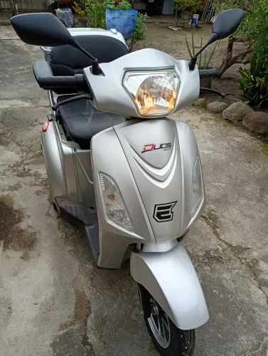 TRICICLO ELÉTRICO BIVOLT PARA PASSEIO