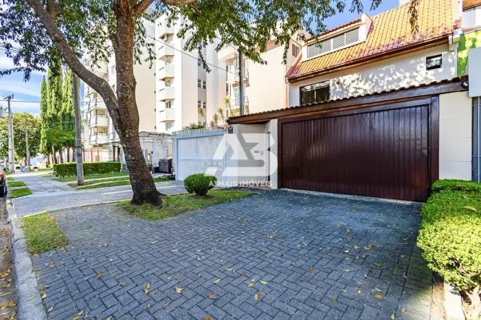 Sobrado com 4 dormitórios à venda, 136 m² por R$ 1.298.000 - Vila Izabel - Curitiba/PR