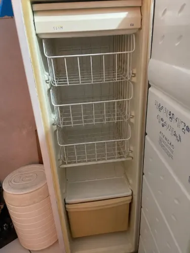 VENDO FREEZER VERTICAL