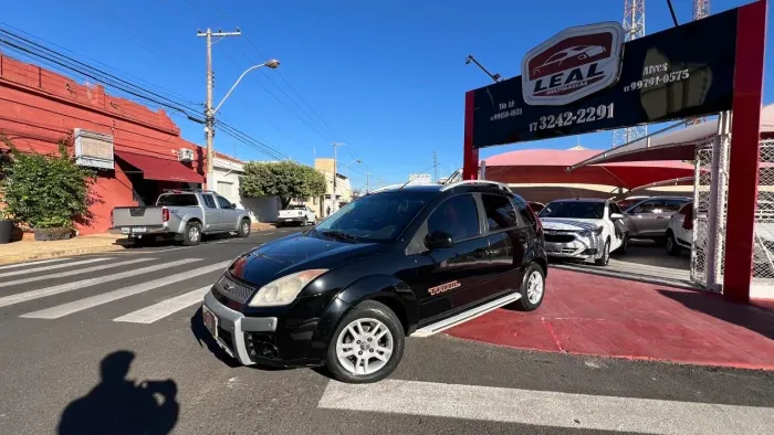 Ford Fiesta Trail 1.0 8V Flex 5P 2010