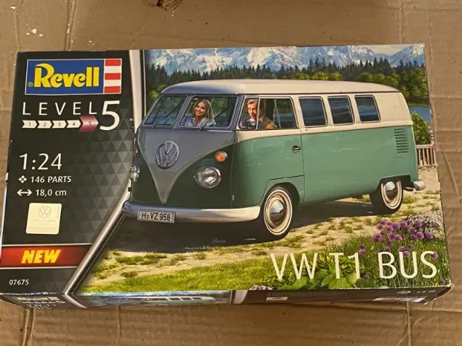 Lote KIT PLASTIMODELISMO ( VW Kombi )