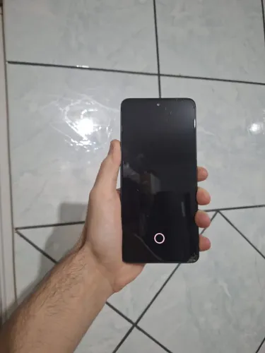 Redmi Note 13 8GB/256GB + Carregador Original - Com Defeito na Tela